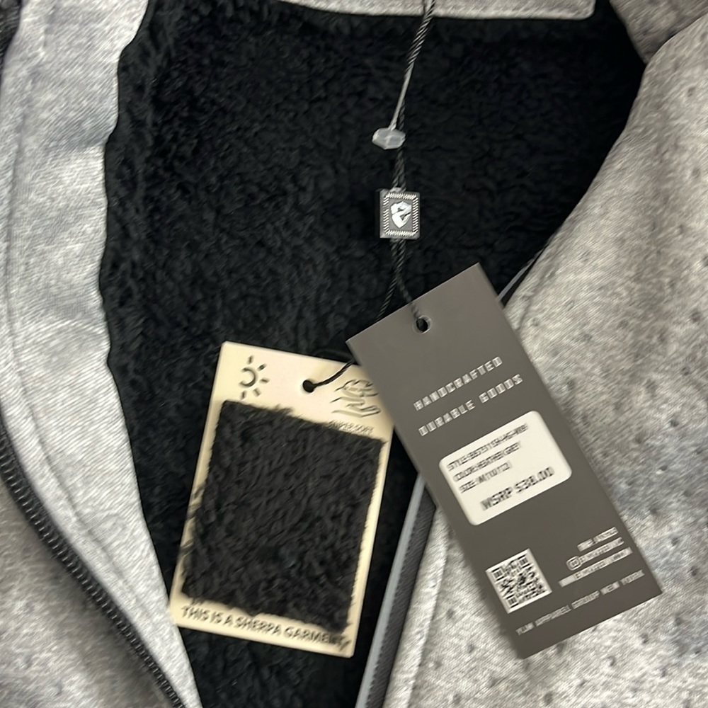 ⭐️ NWT- Encrypted Grey & Black zip-up hoodie with Sherpa lining- size 10/12 kids - Picture 3 of 10